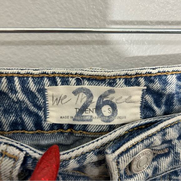 Free People We The Free Zuri Hi Rise Button Fly Mom Jeans Sz 26 Light Acid Wash - Picture 10 of 14